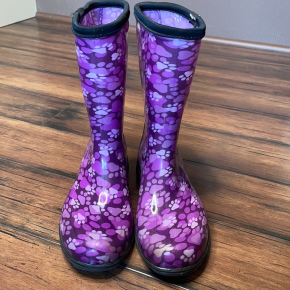 womens paw print rain boots